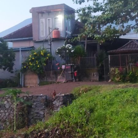Akria Bed And Breakfast Bayan 外观 照片