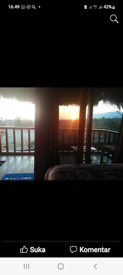 Akria Bed And Breakfast Bayan 外观 照片