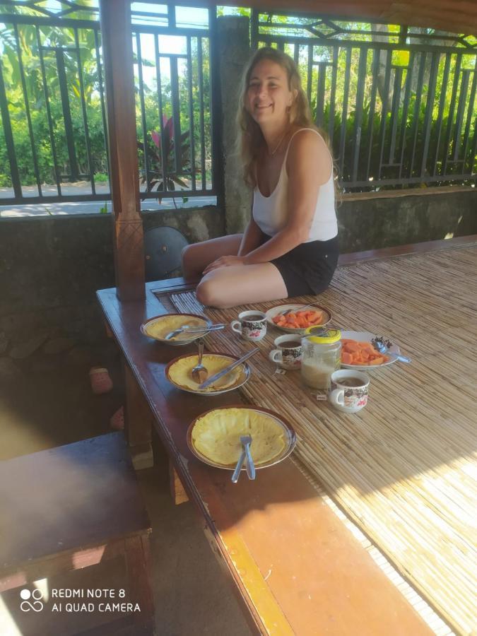 Akria Bed And Breakfast Bayan 外观 照片