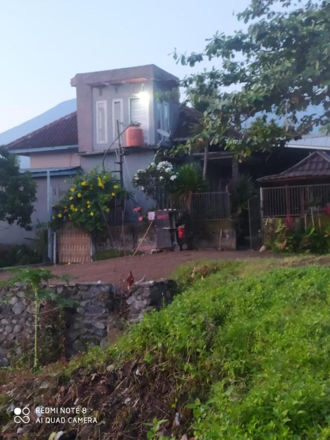 Akria Bed And Breakfast Bayan 外观 照片